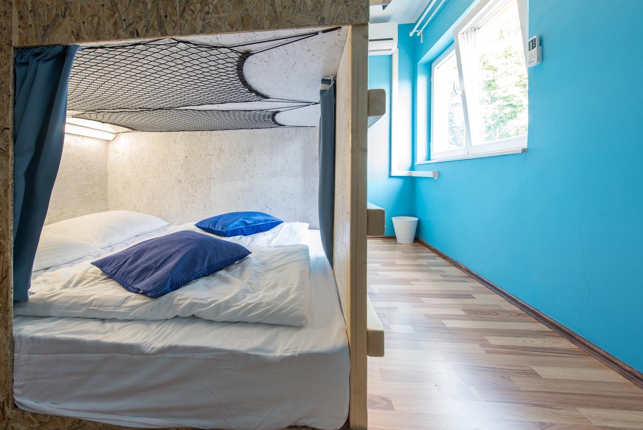 Bubu Hostel Загреб Экстерьер фото