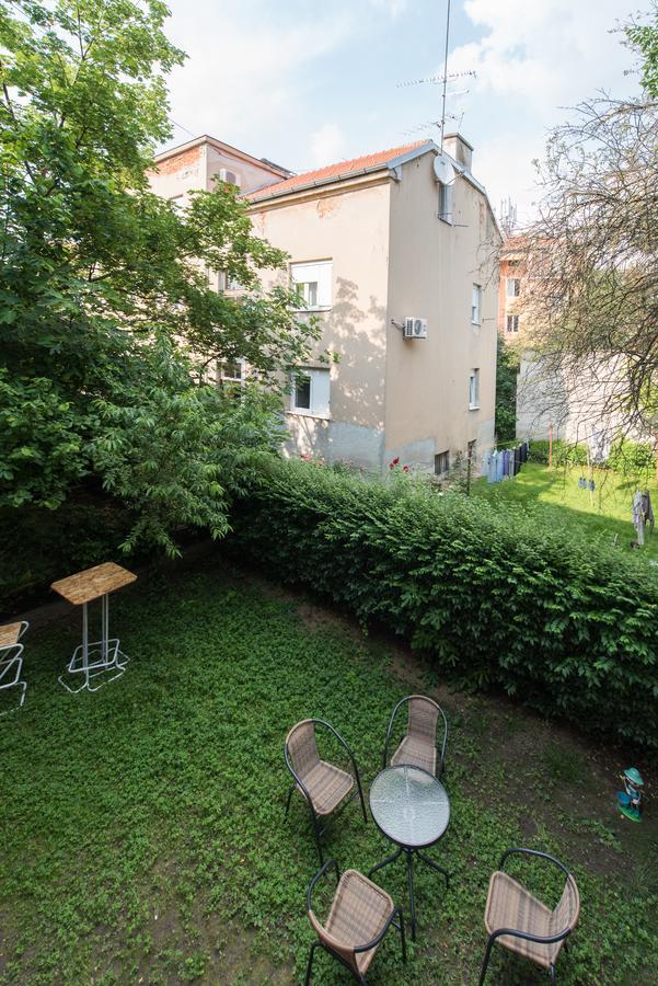 Bubu Hostel Загреб Экстерьер фото