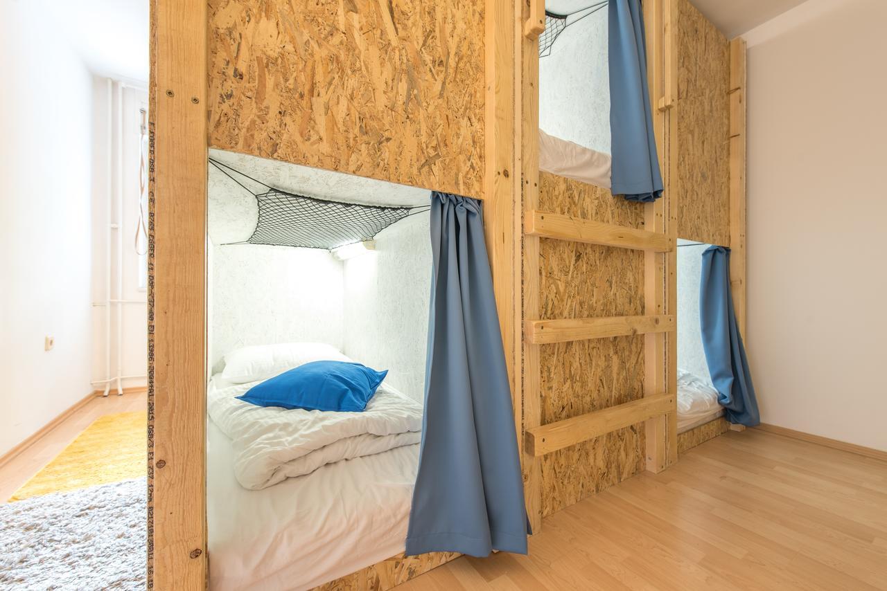 Bubu Hostel Загреб Экстерьер фото