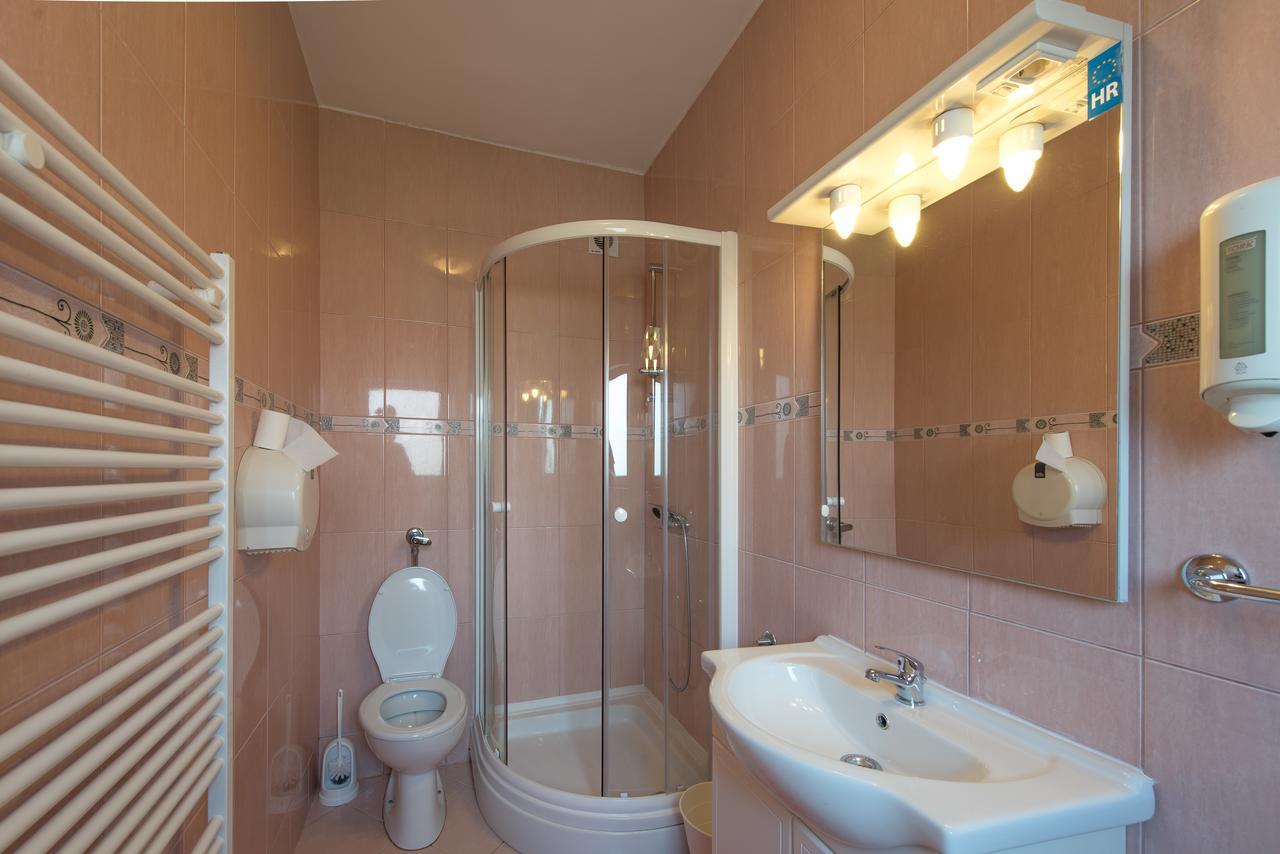 Bubu Hostel Загреб Экстерьер фото
